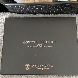 Anastasia cream contour kit